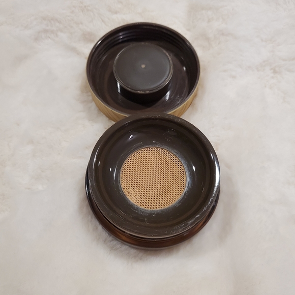 Tarte Air Brush Foundation - Medium Neutral - Picture 2 of 3